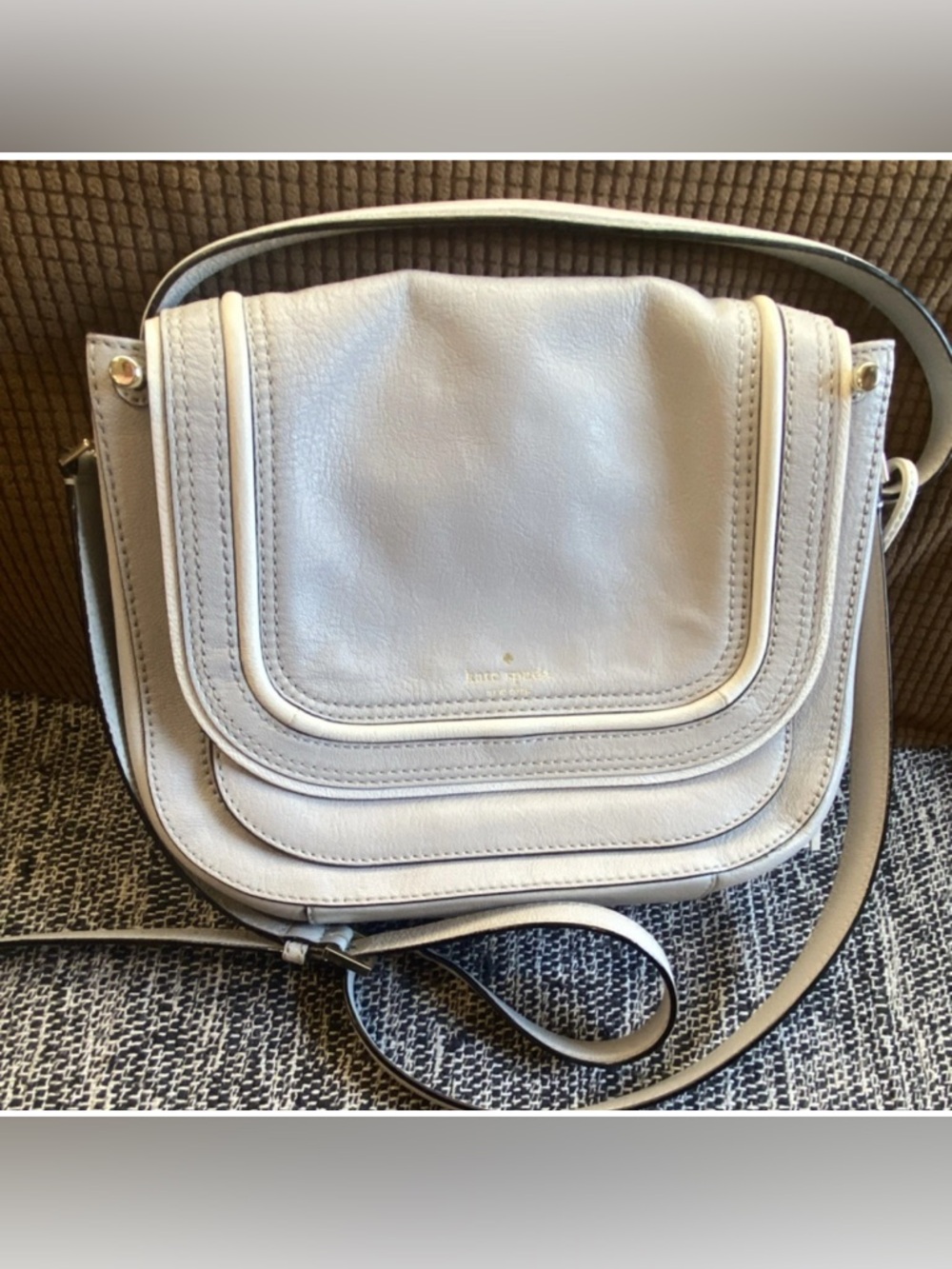Kate Spade New York Light Gray Shoulder Bag with Tassel and Adjustable Strap - Picture 4 of 15